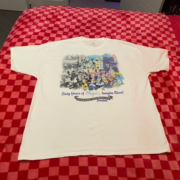 White short sleeve, Disney tee shirt 60 years of magic - Picture 4 of 7